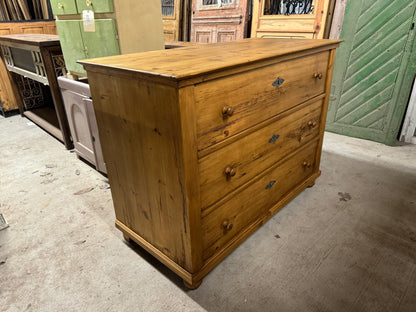 Antique Pine Chest of Drawers