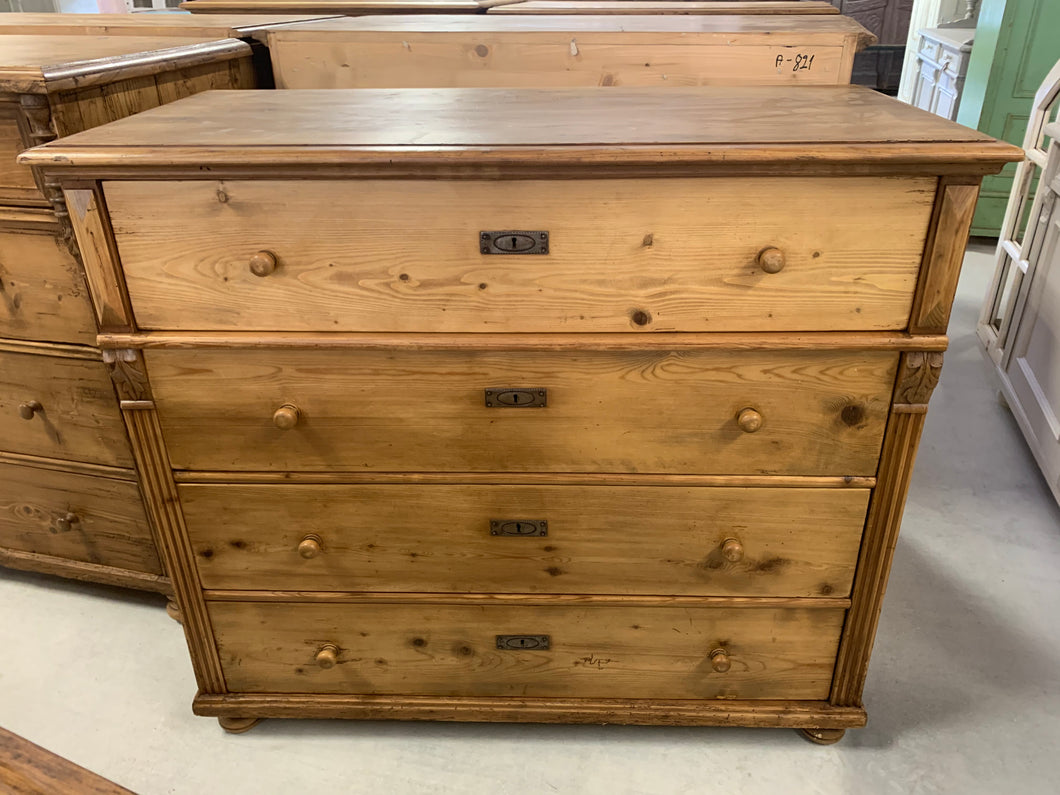 Pine Chest of Drawers