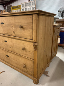 Pine Chest of Drawer