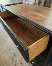 Load image into Gallery viewer, Pine Chest