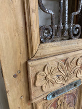 Load image into Gallery viewer, Pair of French Hand Carved Doors