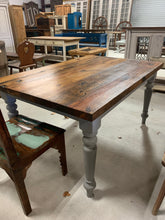 Load image into Gallery viewer, Small Farm Table