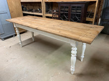 Load image into Gallery viewer, Pine Farmhouse Table