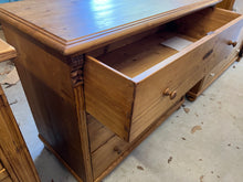 Load image into Gallery viewer, Pine Chest