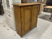 Load image into Gallery viewer, Pine cabinet