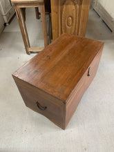 Load image into Gallery viewer, Teak Trunk