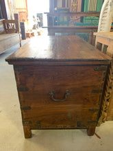 Load image into Gallery viewer, Teak Wood Trunk