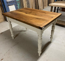 Load image into Gallery viewer, Pine Flip-top Table
