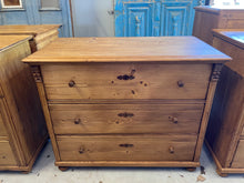 Load image into Gallery viewer, Pine Chest