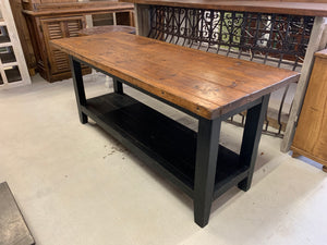 Antique Island with black base