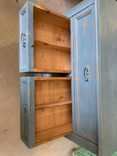 Load image into Gallery viewer, Pine Chest of Drawers
