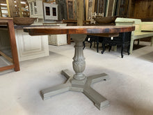 Load image into Gallery viewer, 4’ Round Table