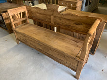 Load image into Gallery viewer, Pine Storage Bench