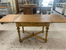 Load image into Gallery viewer, Pine Draw-leaf Table