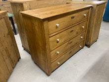 Load image into Gallery viewer, Pine chest of drawers