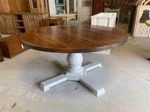 Round Table