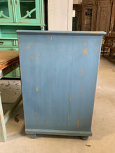 Load image into Gallery viewer, Pine Chest of Drawers