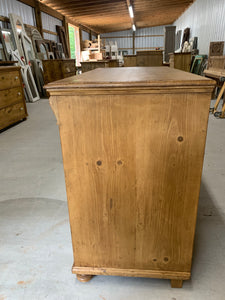 Pine Chest of Drawers