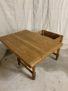 Pine Flip-top Table
