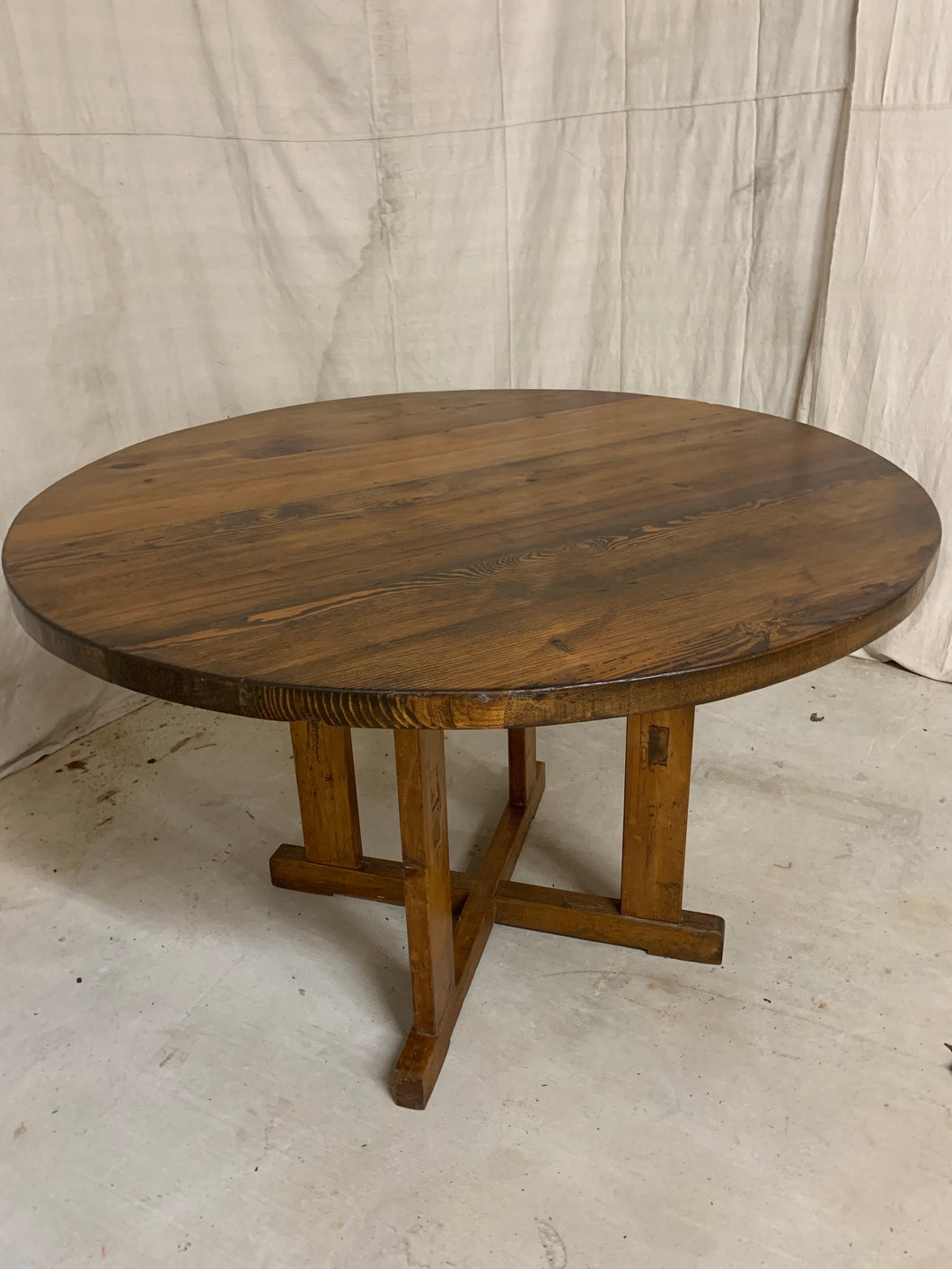 4’ Round Table