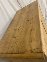 Load image into Gallery viewer, European Pine Chest of Drawers