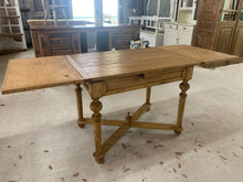 Load image into Gallery viewer, Pine Draw-leaf Table