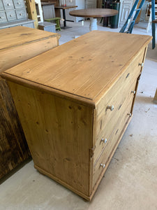 Pine Chest of Drawers