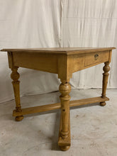 Load image into Gallery viewer, European Pine Desk