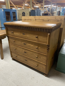 Pine Chest of Drawers